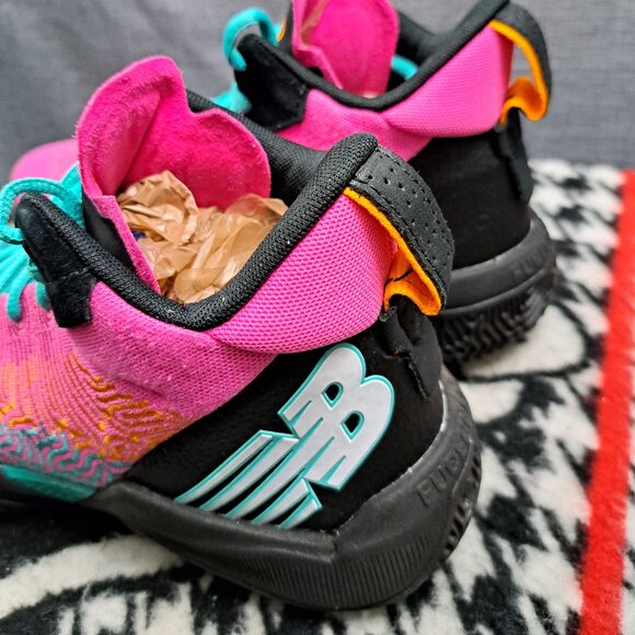 %Size 8 New Balance TWO WXY My City Pack \